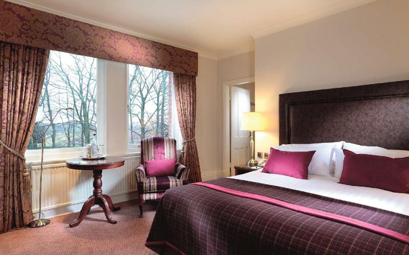 Номер Deluxe, Macdonald Kilhey Court