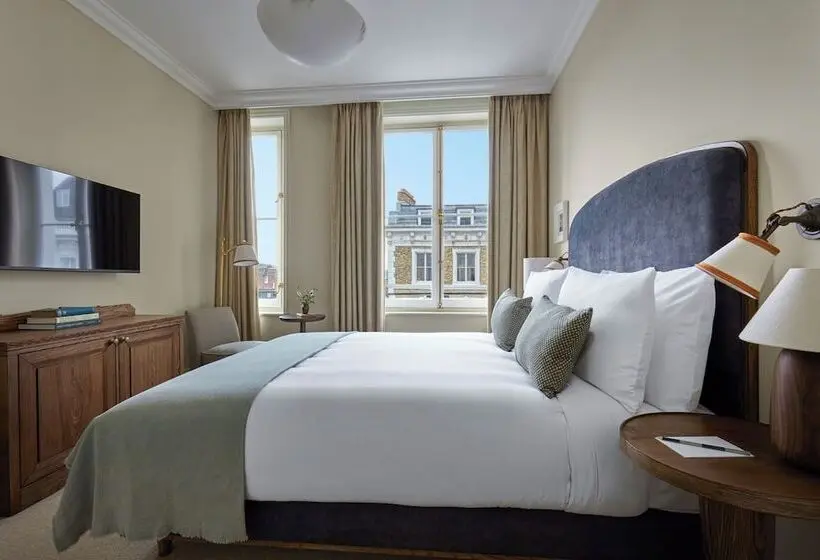 Classic Room, Miiro Templeton Garden