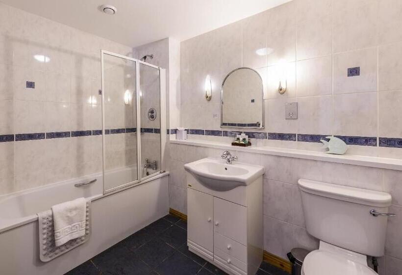 수피리어 룸, Moorings