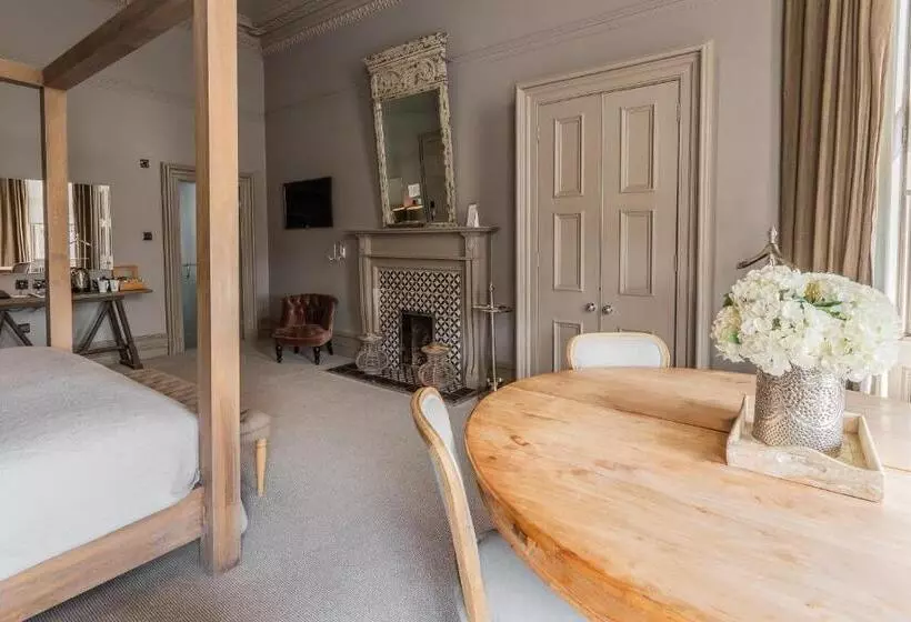 Junior Suite, Murrayfield