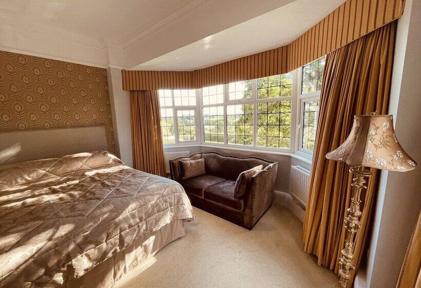 패밀리 룸, Nuthurst Grange Country House