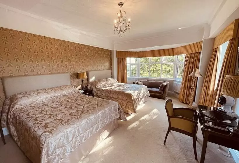 ファミリールーム, Nuthurst Grange Country House