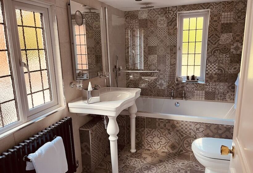 디럭스 룸, Nuthurst Grange Country House