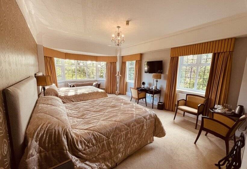 패밀리 룸, Nuthurst Grange Country House