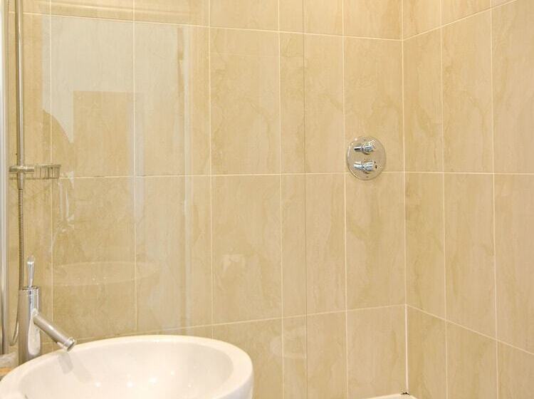 标准间, The Kinmel & Kinspa