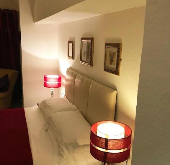 חדר סטנדרט, The Lion