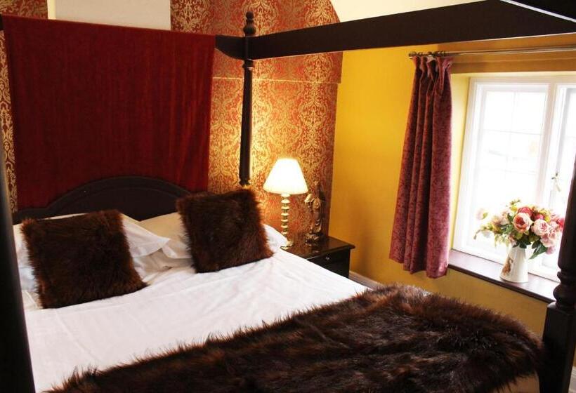 סוויטת ג'וניור, The Lion