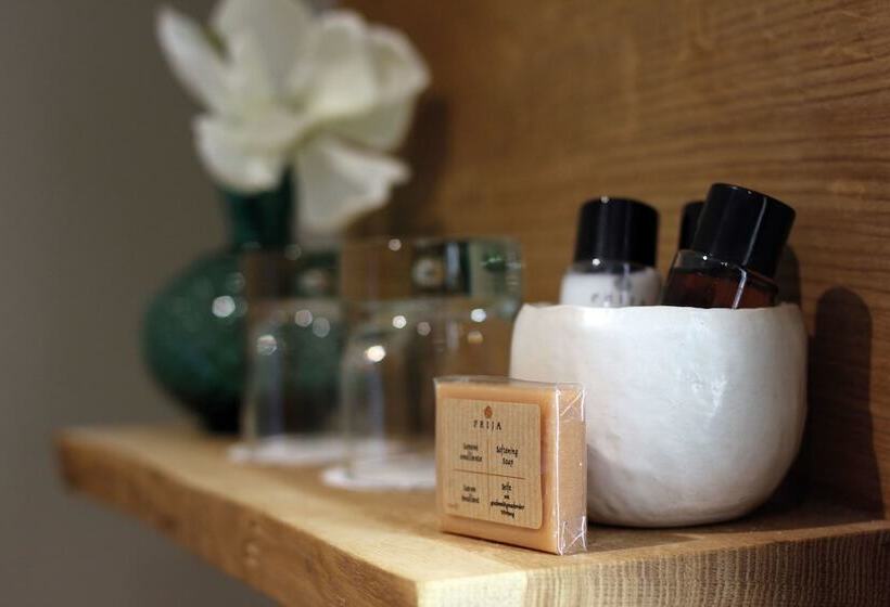 غرفة تنفيذية, The Millstone, Mellor