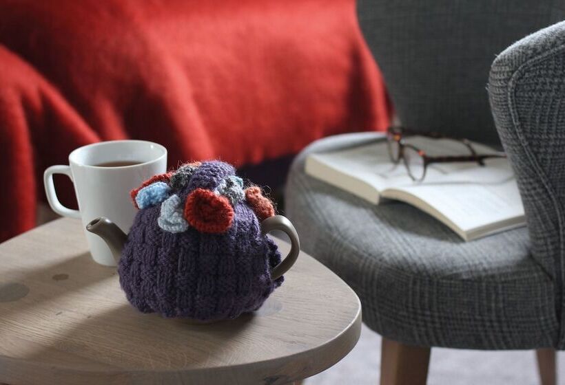 غرفة تنفيذية, The Millstone, Mellor