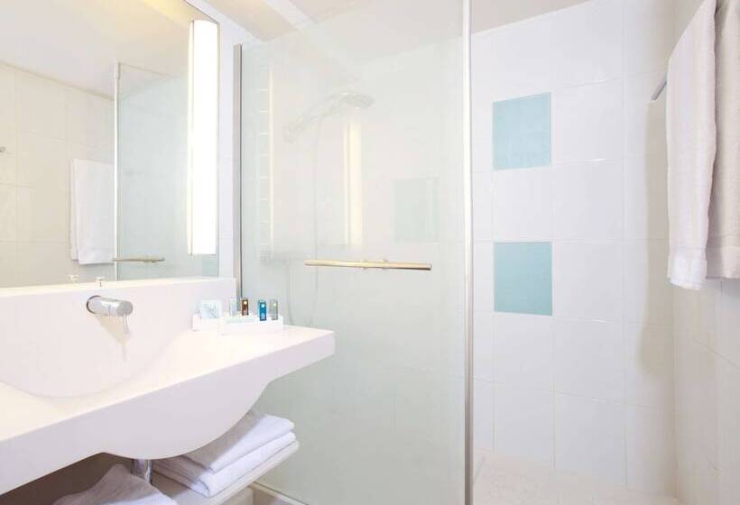 ダブルベッドスタンダードルーム, Novotel Manchester West