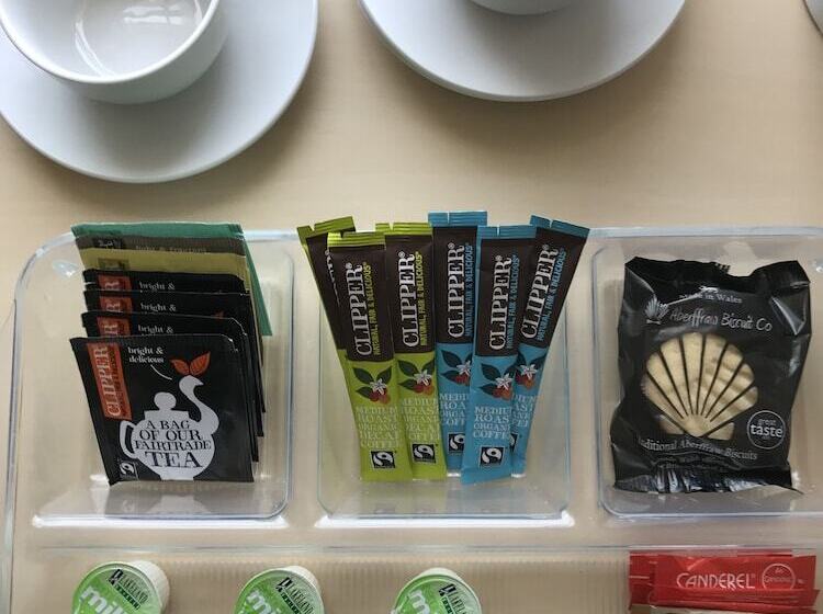 带海景的标准房, Rooms At The Highcliffe