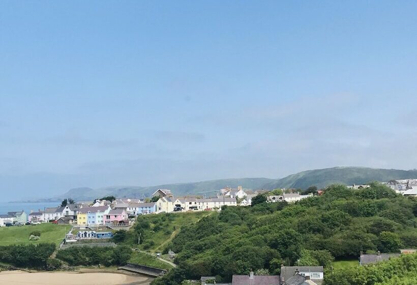 带海景的标准房, Rooms At The Highcliffe