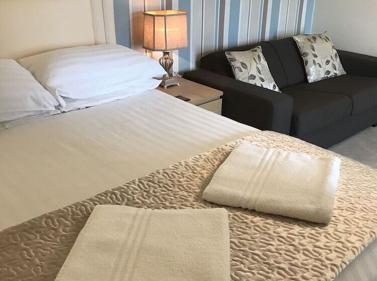 Номер Стандарт Вид на Море, Rooms At The Highcliffe