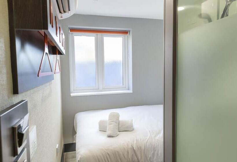 Номер Стандарт, Easyhotel Reading