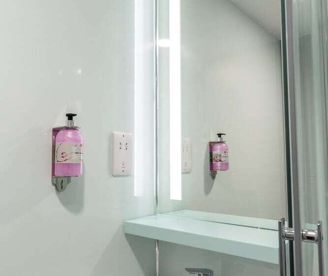 Номер Стандарт, Easyhotel Reading