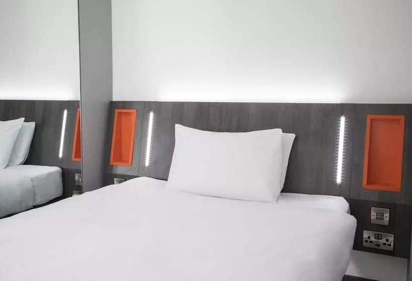 Habitació Estàndard, Easyhotel Reading