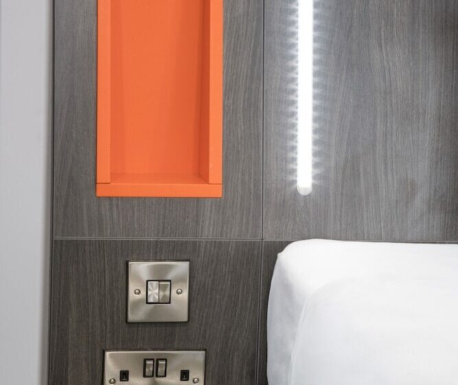 Номер Стандарт, Easyhotel Reading