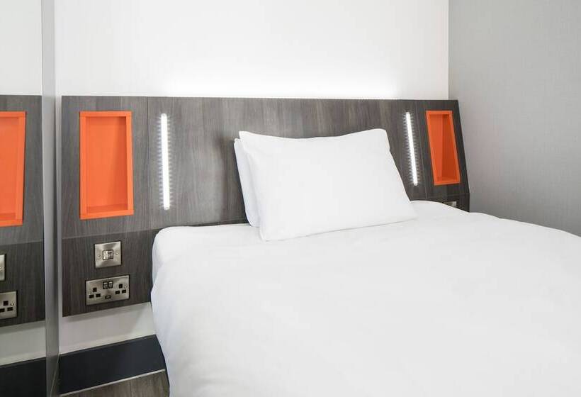 Номер Стандарт, Easyhotel Reading