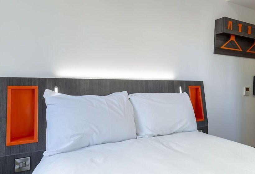 Номер Стандарт, Easyhotel Reading