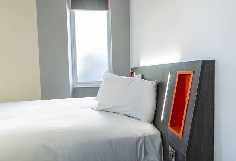 Номер Стандарт, Easyhotel Reading