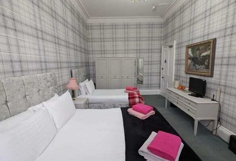 اتاق استاندارد سه نفره, Eliza House