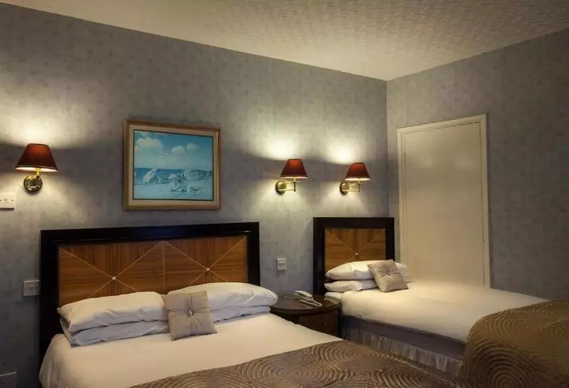 ファミリールーム, The Savoy Hotel Adults Only