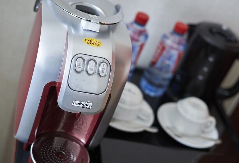 חדר קלאב, The Great Duke Phnom Penh