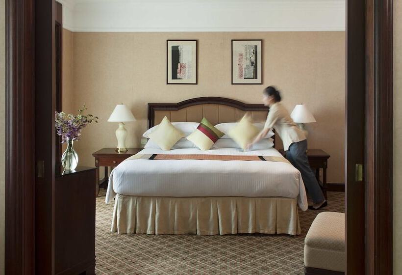 סוויטת ג'וניור, The Great Duke Phnom Penh