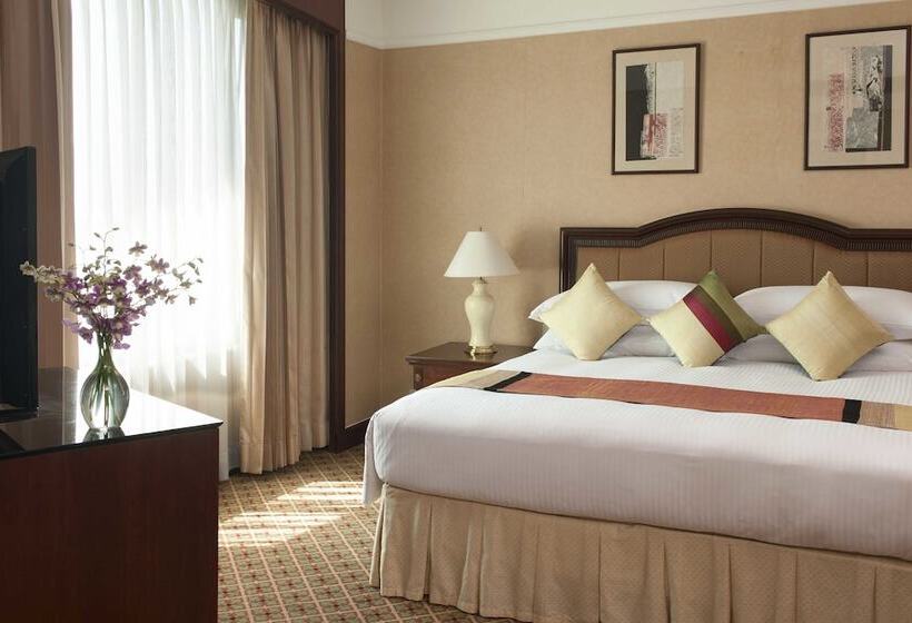 סוויטת ג'וניור, The Great Duke Phnom Penh