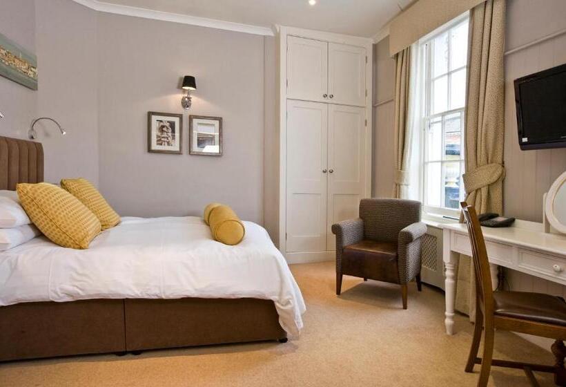 غرفة قياسية ثلاثية, The Royal Albion