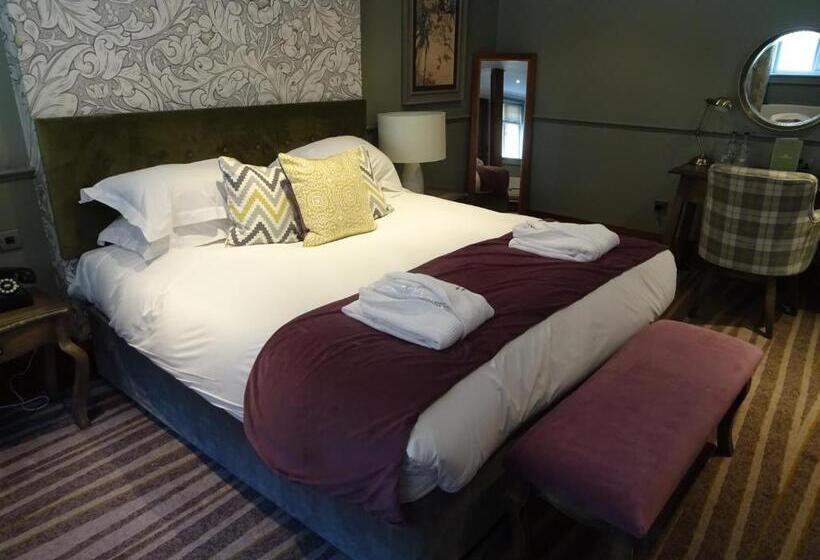 Люкс, The Stanneylands