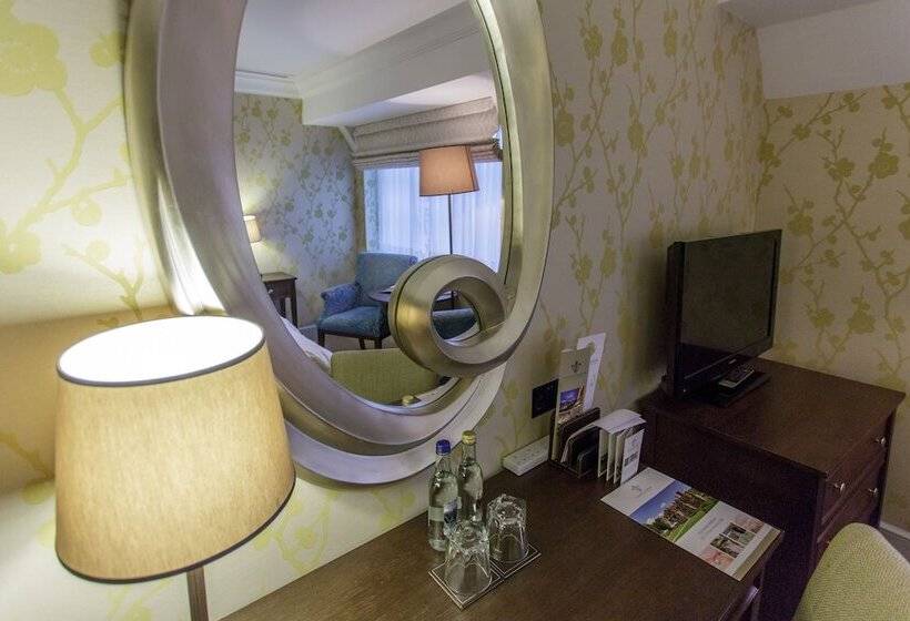 行政房间, The Wood Norton