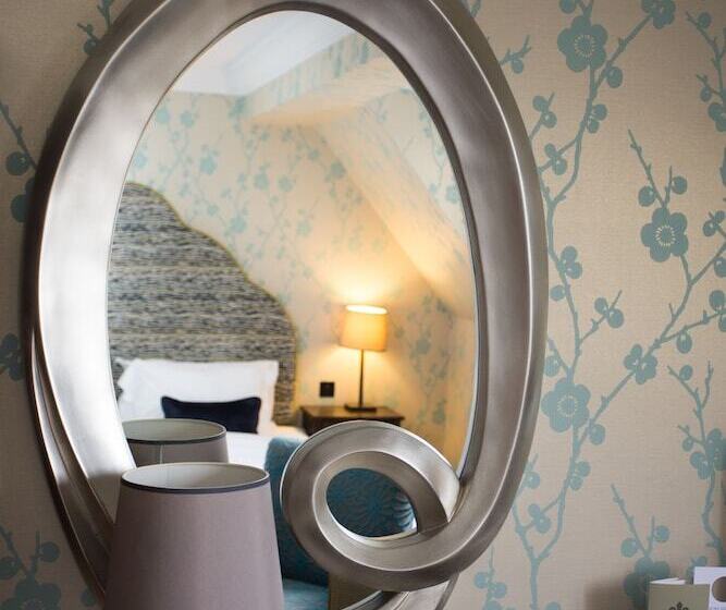 行政房间, The Wood Norton