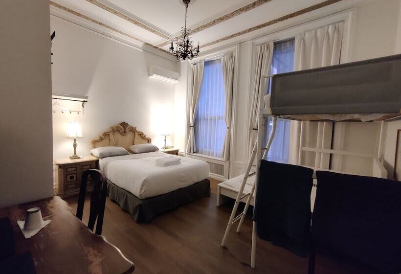 ファミリールーム, Ambrose House & Cafe   Self Check In Guesthouse