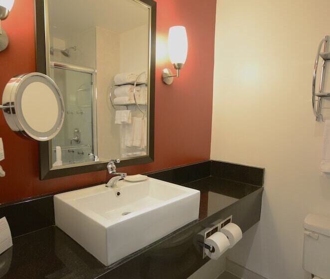 스탠다드 룸 더블 침대 2개, Armon Plaza Montreal Airpt, Trademark Collection By Wyndham