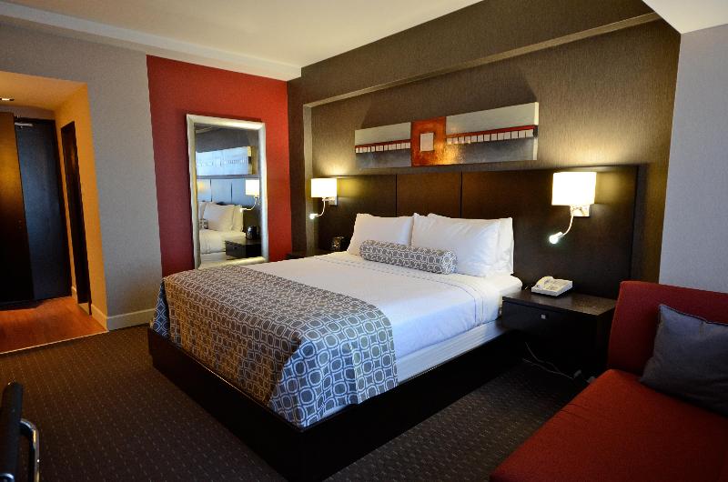 غرفة إدارية سرير كينج, Armon Plaza Montreal Airpt, Trademark Collection By Wyndham