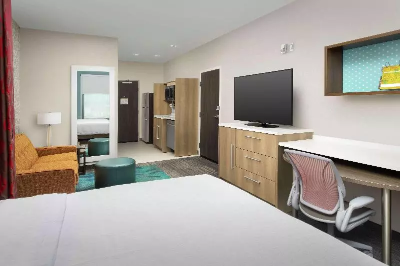 اتاق لوکس, Armon Plaza Montreal Airpt, Trademark Collection By Wyndham