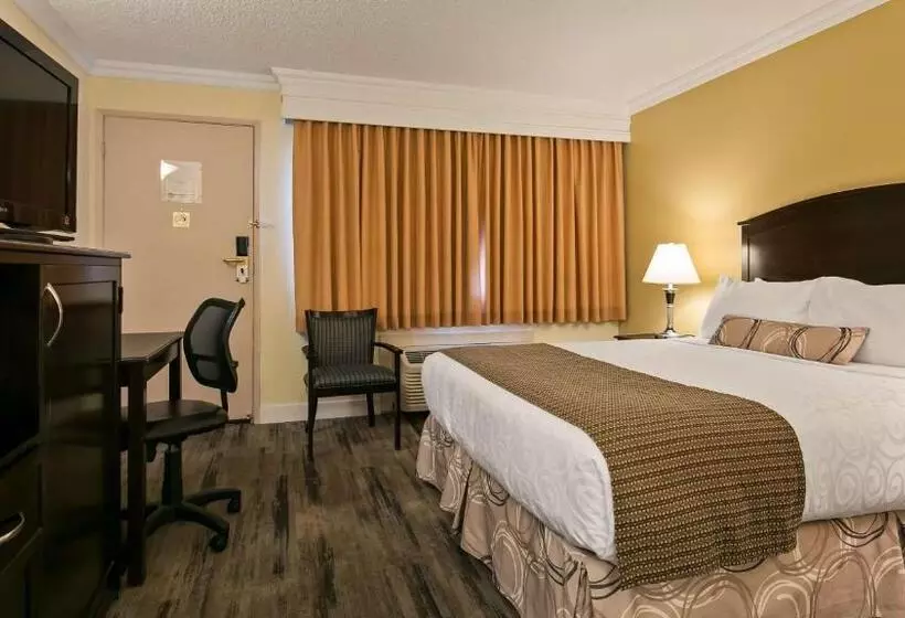 キングサイズベッドのスタンダードルーム, Best Western Plus Burnaby