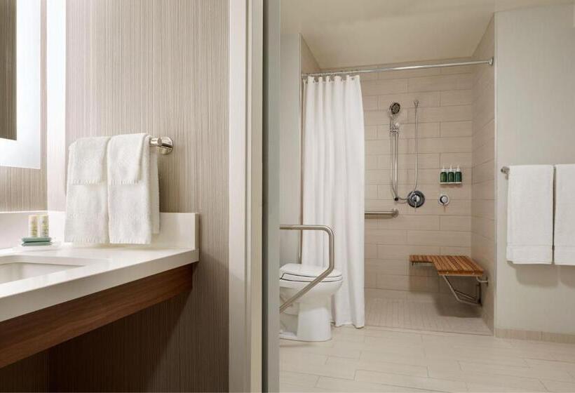 キングサイズベッドのスタンダードルーム, Courtyard By Marriott Ottawa Downtown