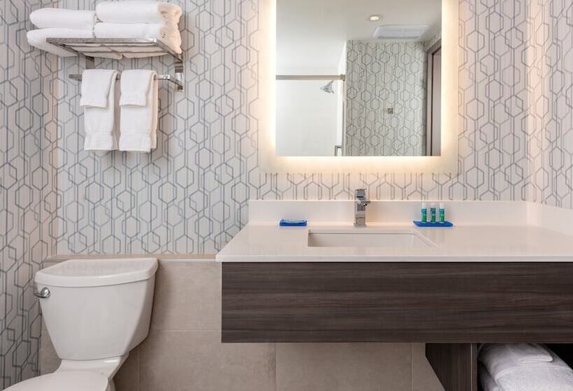 اتاق استاندارد, Holiday Inn Express Quebec City Sainte Foy, An Ihg