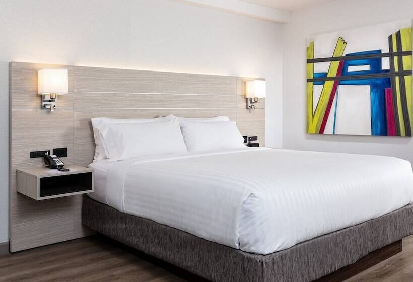 سوییت, Holiday Inn Express Quebec City Sainte Foy, An Ihg