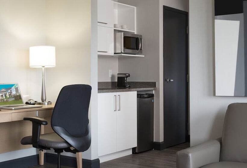 سوییت, Holiday Inn Express Quebec City Sainte Foy, An Ihg