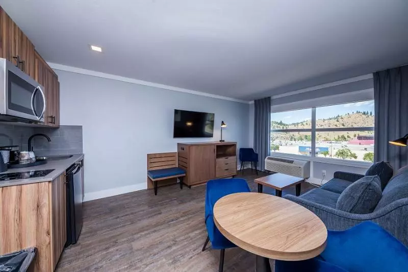 سوییت, Prestige Kamloops