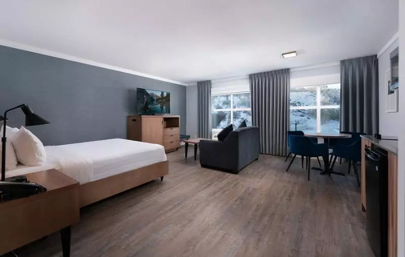اتاق استاندارد با تخت بزرگ, Prestige Kamloops