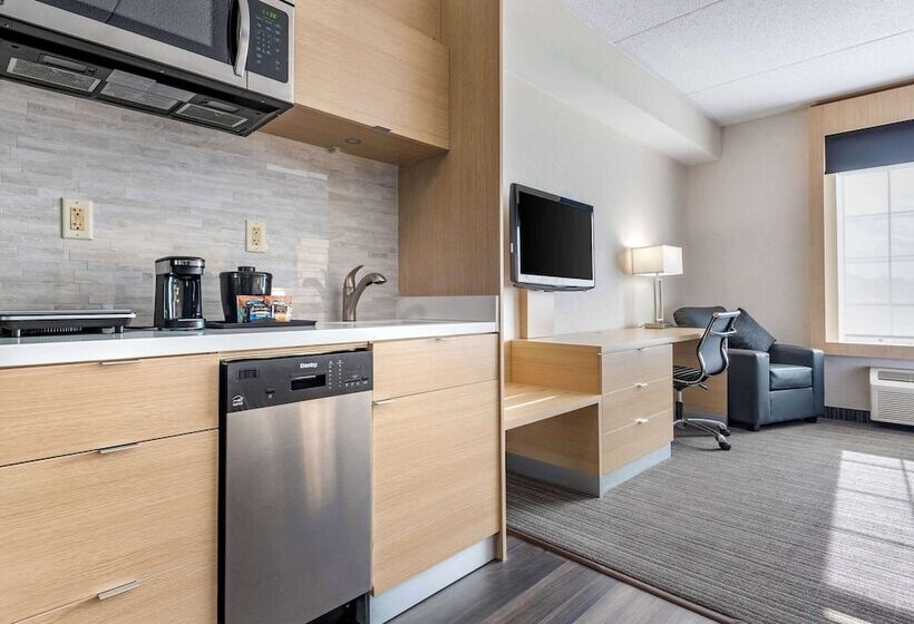 Люкс, Quality Inn & Suites