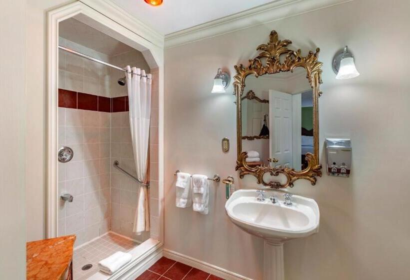 Люкс Кровать Кинг, Surestay Plus Hotel By Best Western Kincardine