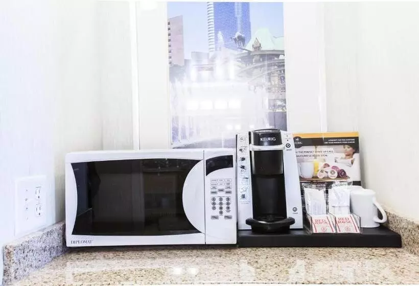 اتاق استاندارد, Best Western Premier Toronto Airport Carlingview