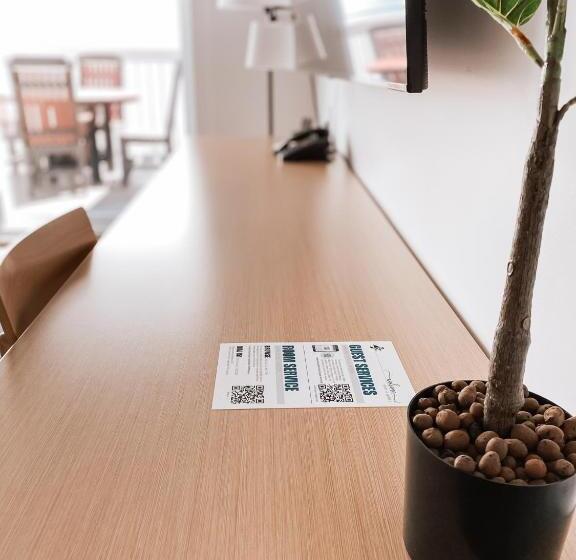 발코니가 있는 스위트, La Place Rendez Vous