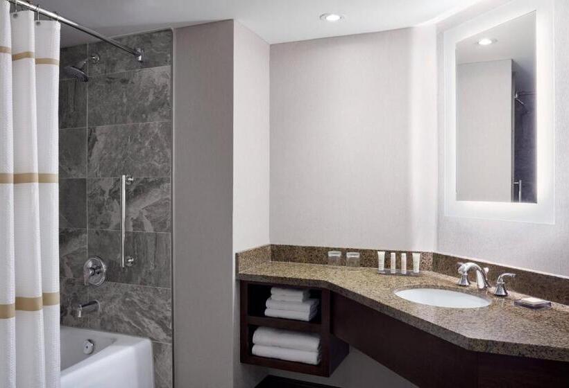 חדר סטנדרט שתי מיטות זוגיות, Niagara Falls Marriott Fallsview Hotel & Spa
