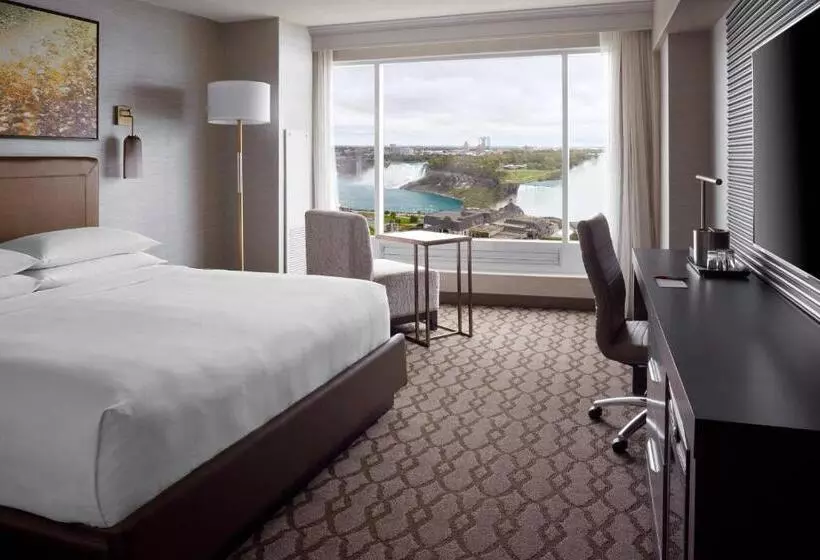 キングサイズベッドのスタンダードルーム, Niagara Falls Marriott Fallsview Hotel & Spa